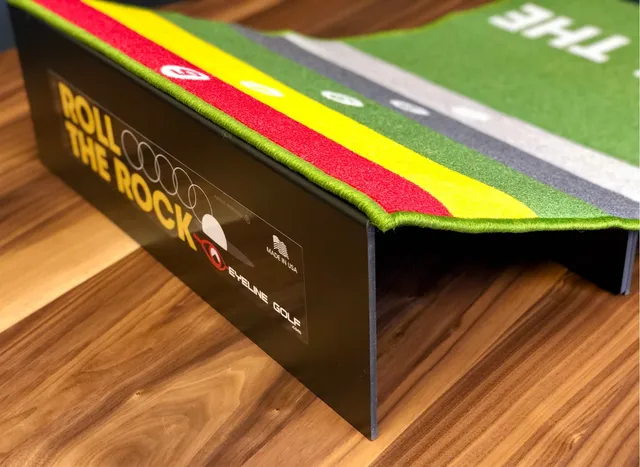 eyeline-golf-roll-the-rock-challenge-mat-ramp-putting-rampe-mit-loch image 1